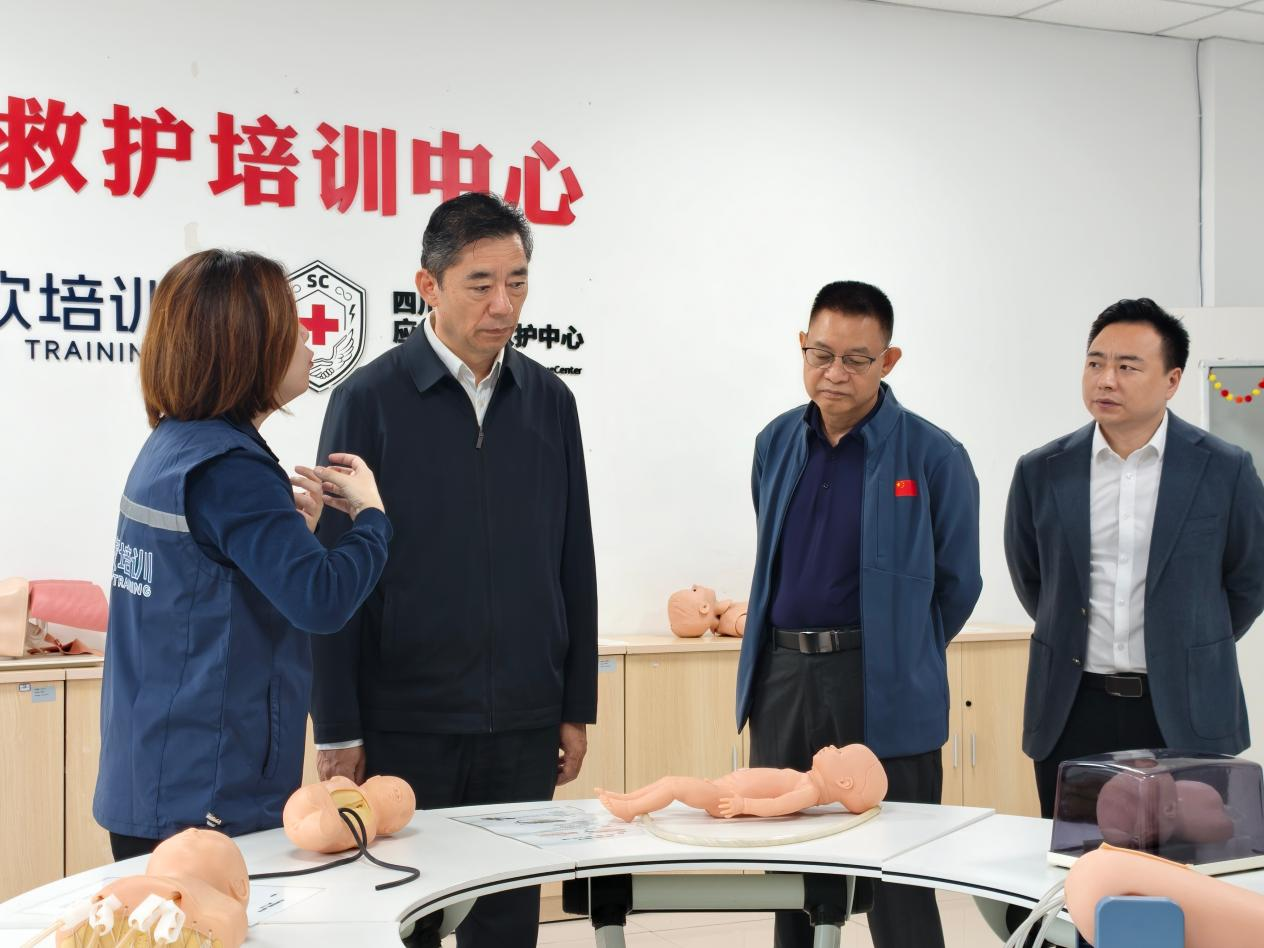 宋世贵会长带队赴锦欣集团调研