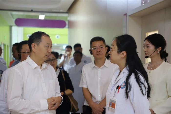 邓正权在调研省妇幼保健院天府院区时指出：保障全省妇女儿童健康、推动妇幼健康事业高质量发展