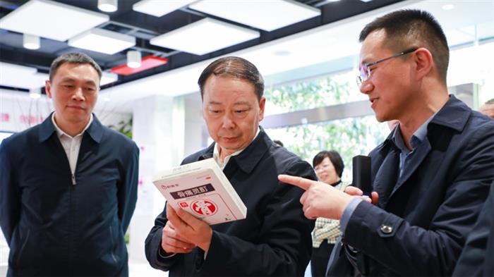 邓正权赴成都市调研医药企业发展